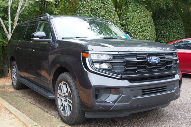 Certified 2025 Ford Expedition Max Active AWD/4WD image 2