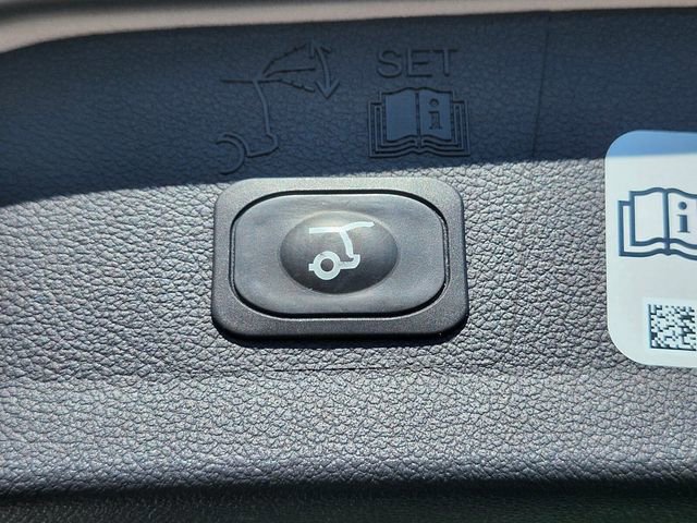 Certified 2019 Ford Escape Titanium image 33