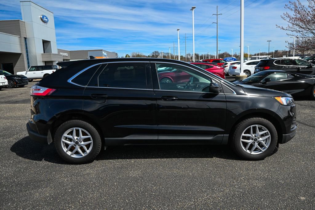Certified 2024 Ford Edge SEL w/ Convenience Package AWD/4WD image 8