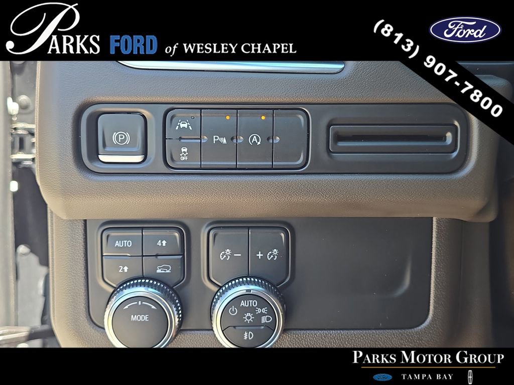 Used 2024 GMC Yukon XL SLT image 28