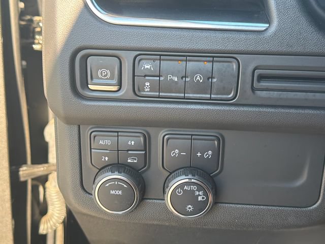 Used 2024 Chevrolet Tahoe RST AWD/4WD image 33