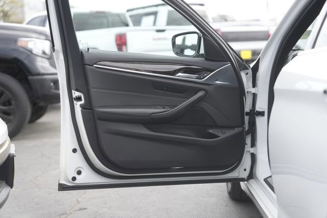 Used 2017 BMW 540i image 30