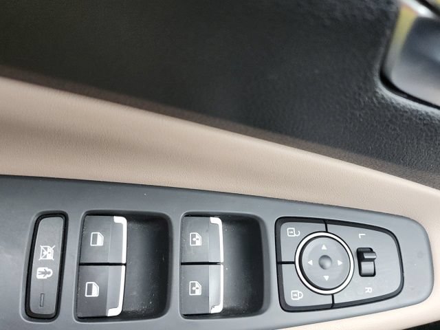 Used 2019 Hyundai Santa Fe Limited AWD/4WD image 31