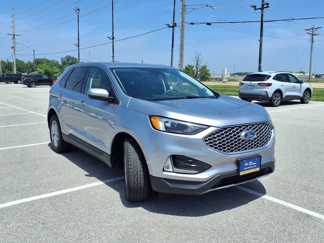 Certified 2023 Ford Edge SEL w/ Convenience Package AWD/4WD image 7