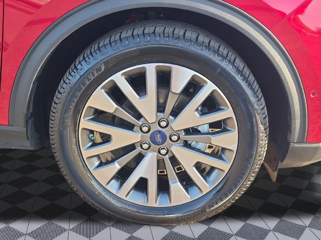 Certified 2020 Ford Escape Titanium AWD/4WD image 30