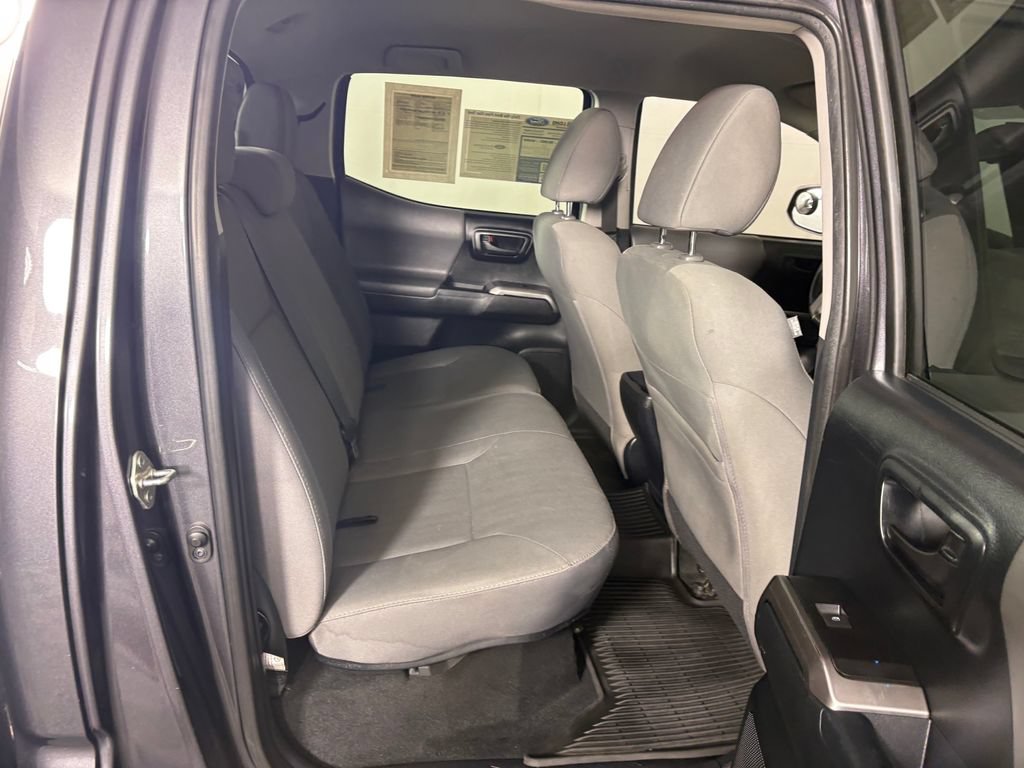 Used 2017 Toyota Tacoma SR5 w/ Tow Package AWD/4WD image 31