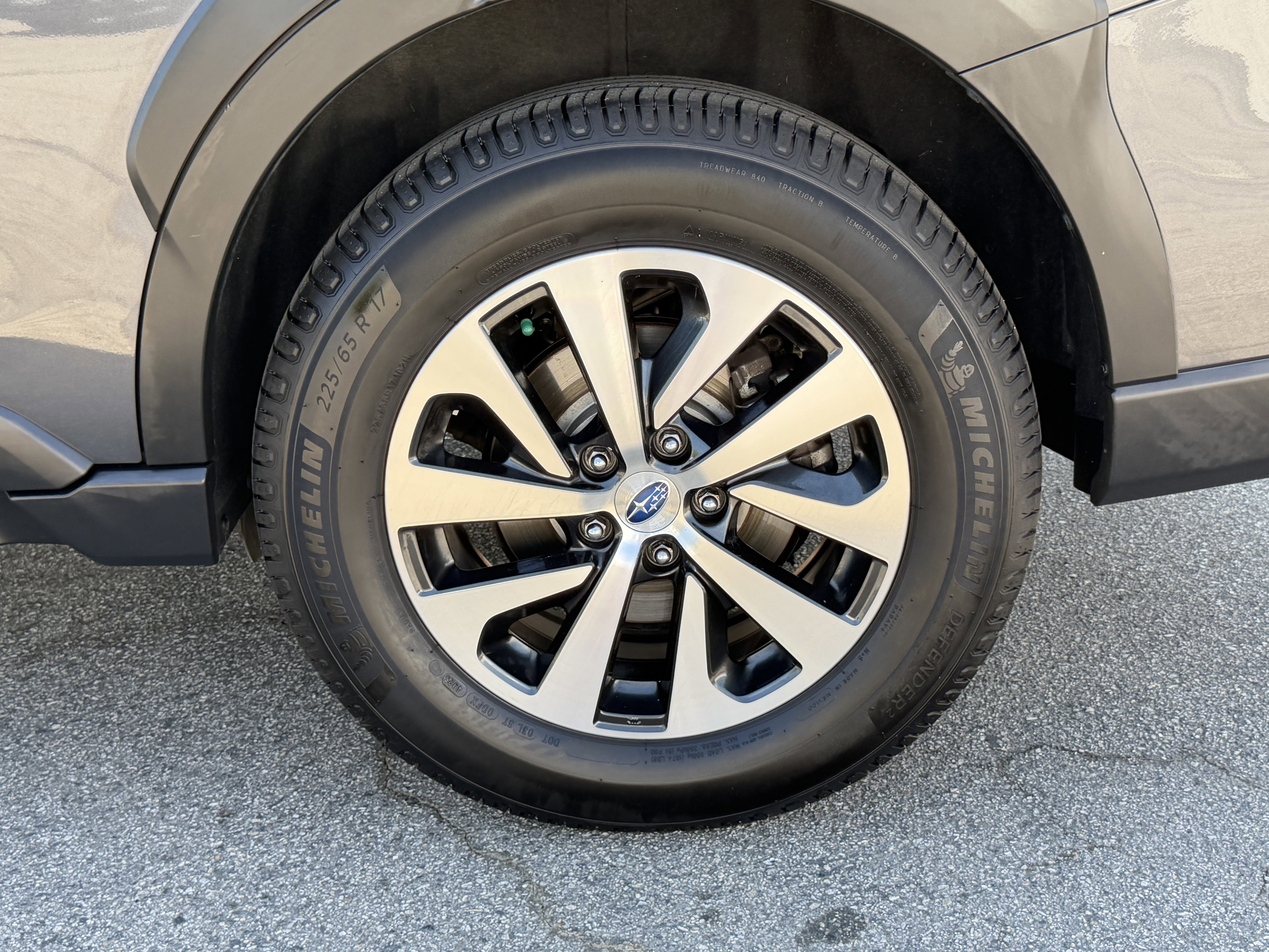 Used 2023 Subaru Outback Premium AWD/4WD image 15