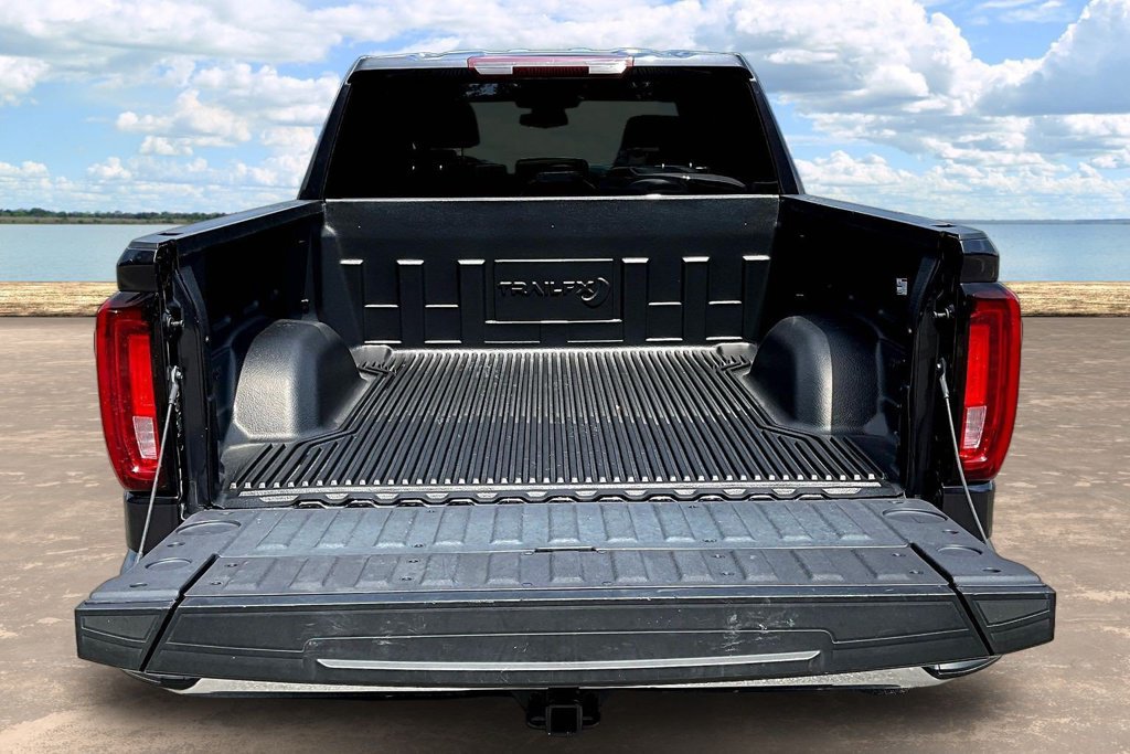 Used 2025 GMC Sierra 1500 SLT AWD/4WD image 9