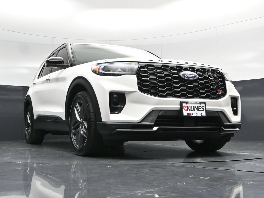 Certified 2025 Ford Explorer ST AWD/4WD image 54