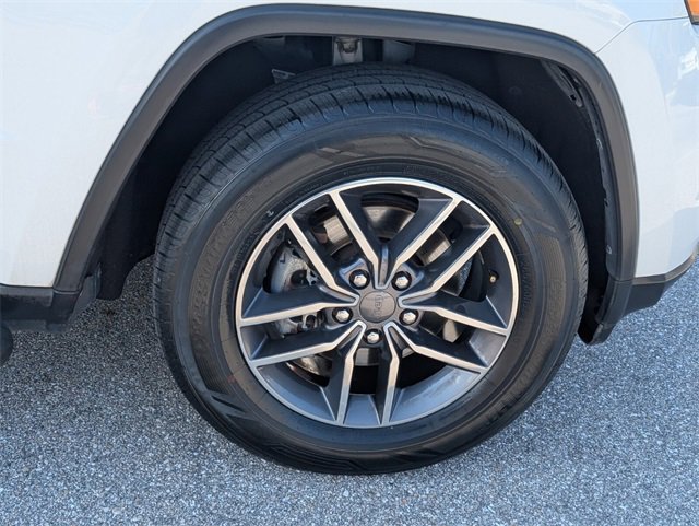 Used 2019 Jeep Grand Cherokee Limited image 18