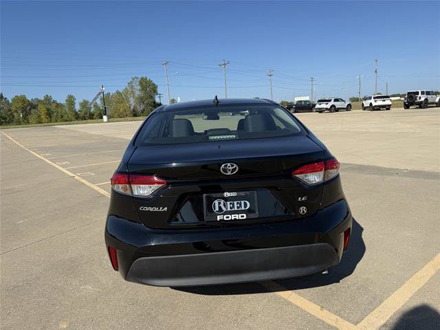 Used 2025 Toyota Corolla LE FWD image 8