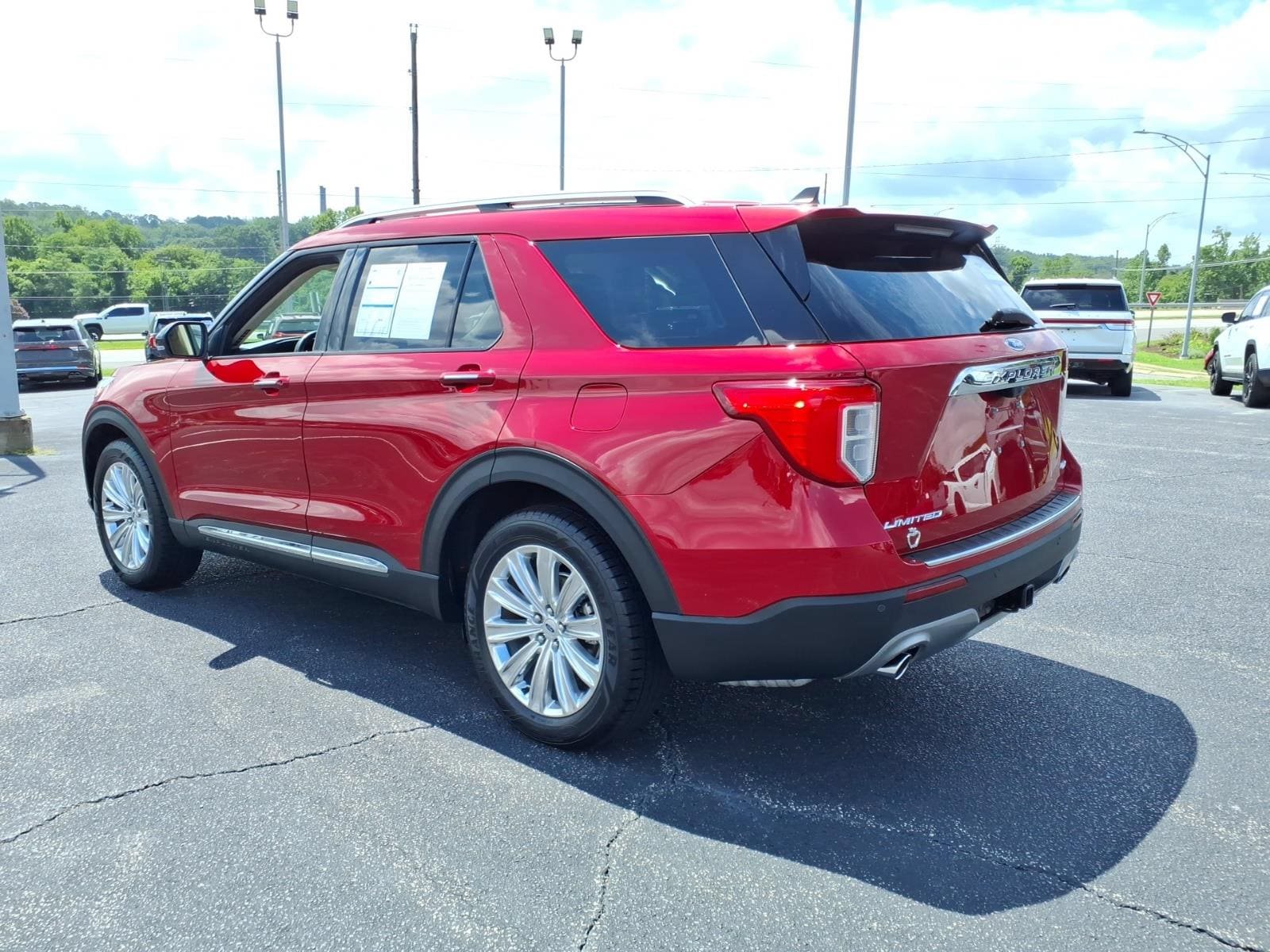 Certified 2021 Ford Explorer Limited w/ Equipment Group 301A AWD/4WD image 5