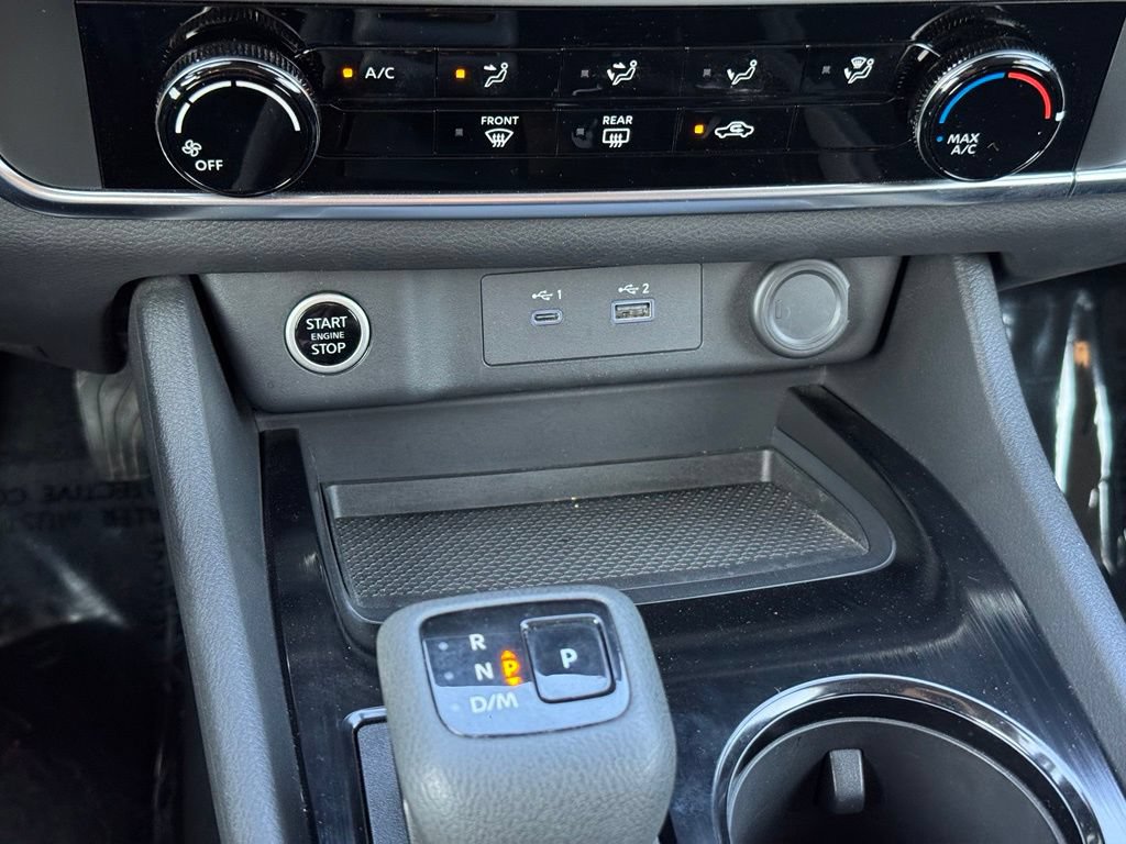 Used 2023 Nissan Rogue S AWD/4WD image 13