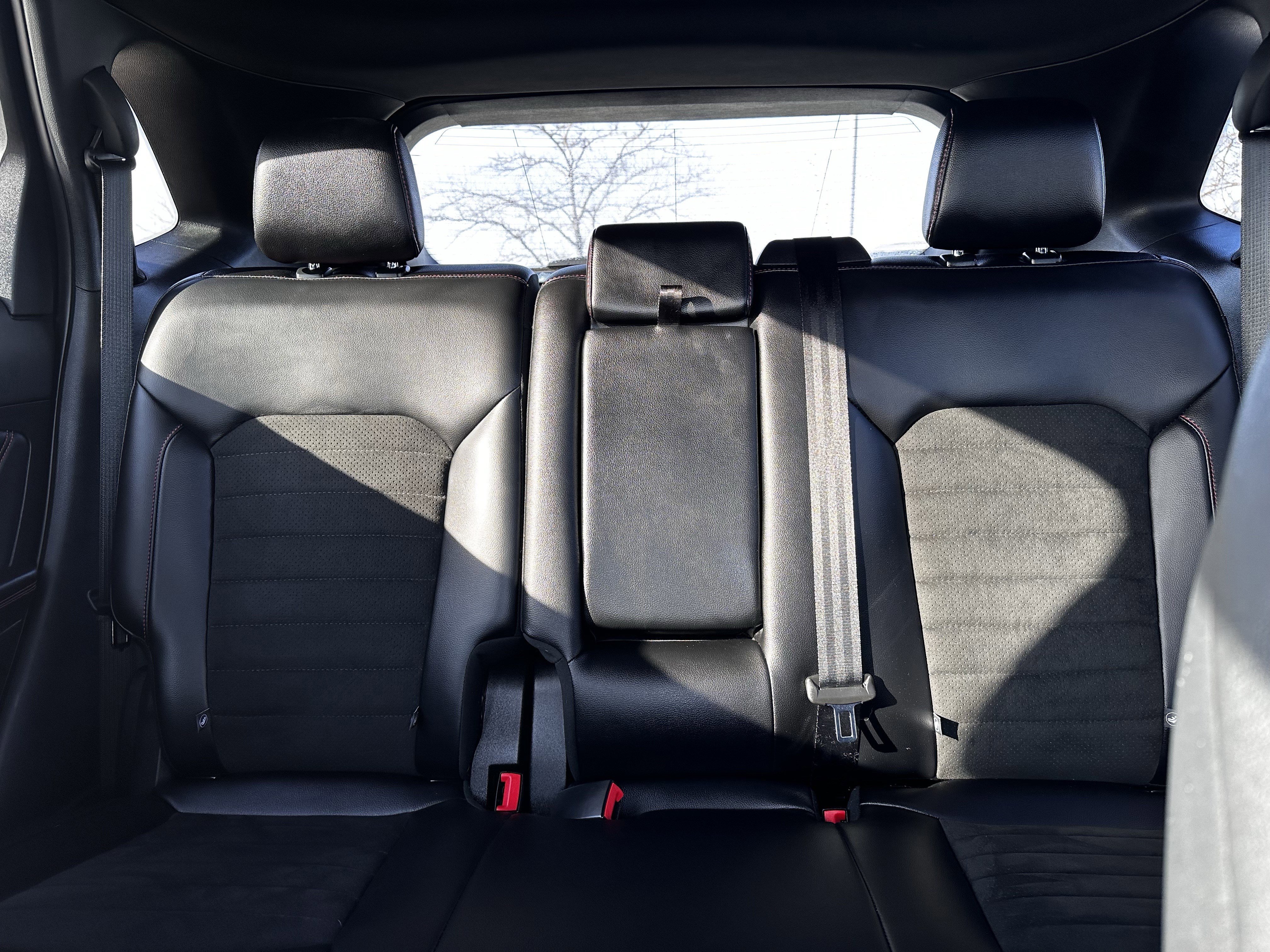 Certified 2024 Ford Edge ST-Line image 13