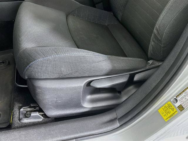 Used 2022 Toyota Corolla SE w/ SE Premium Package FWD image 20