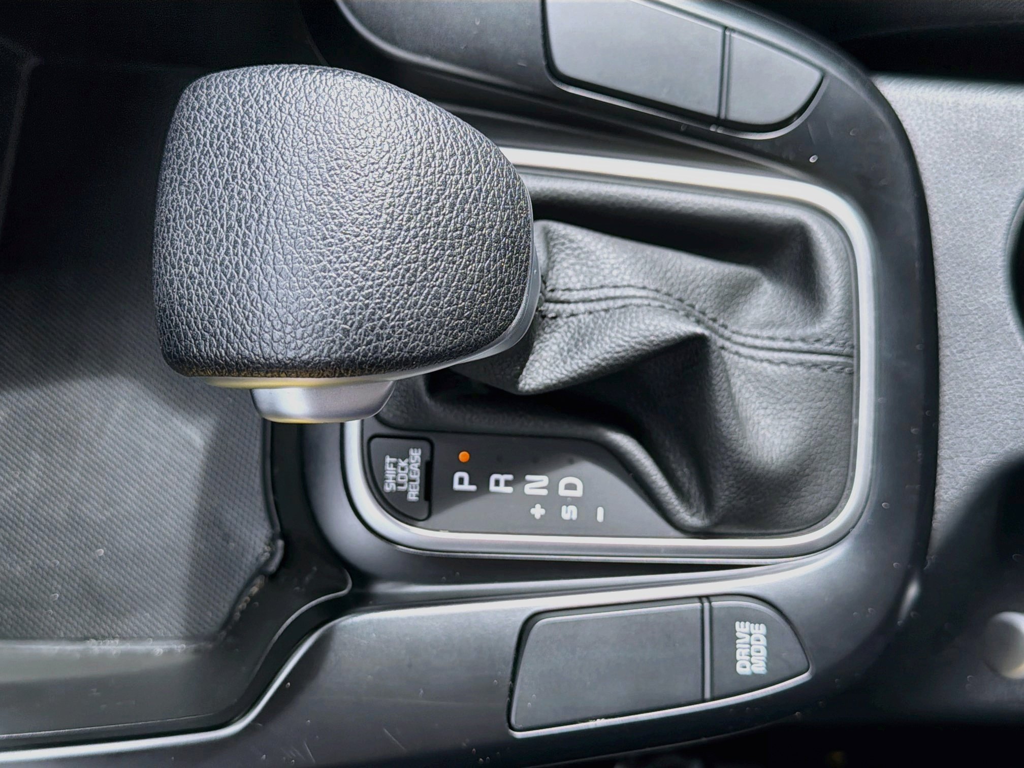 Used 2025 Kia Soul LX w/ LX Technology Package FWD image 15