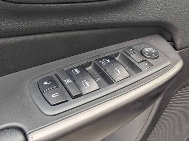 Used 2019 Jeep Cherokee Latitude w/ Popular Appearance Group AWD/4WD image 10