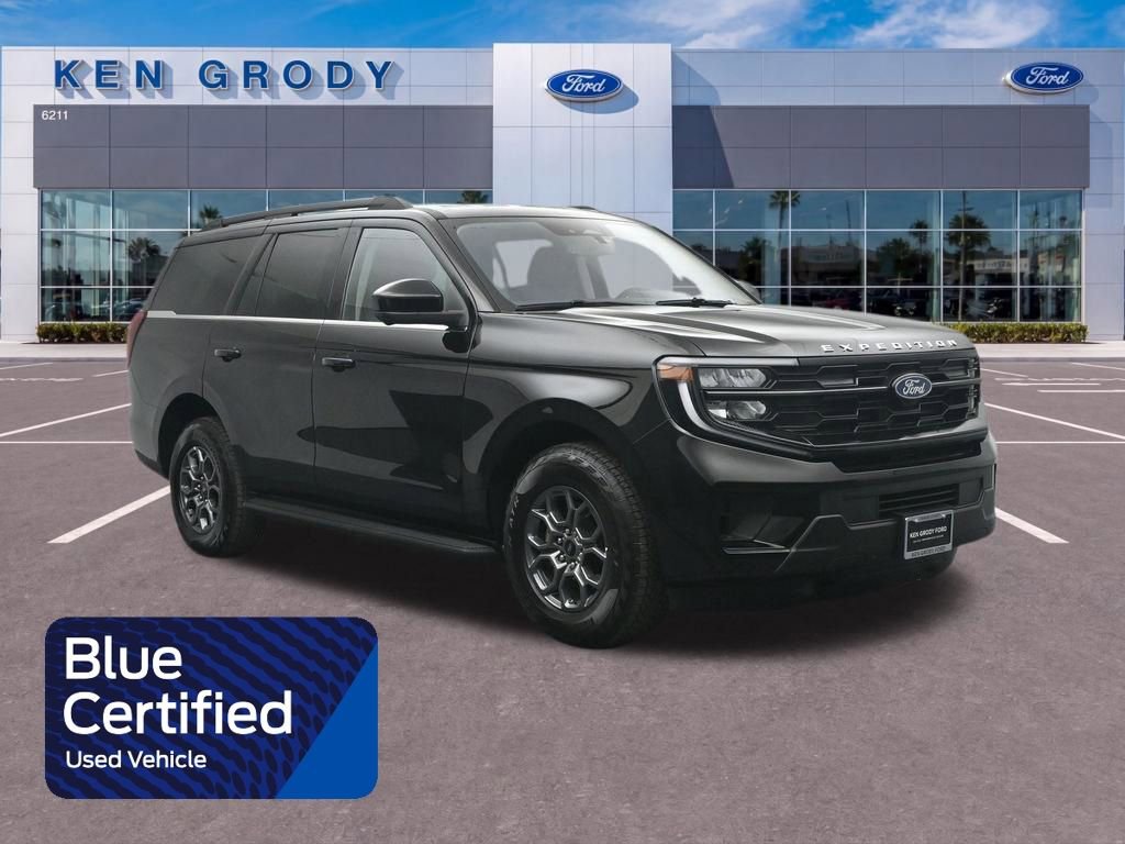 Certified 2025 Ford Expedition Active AWD/4WD image 1
