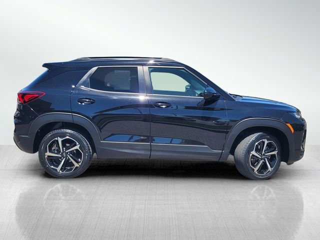 Used 2023 Chevrolet TrailBlazer RS w/ Convenience Package AWD/4WD image 3