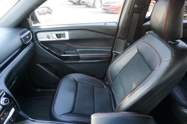 Certified 2023 Ford Explorer ST-Line w/ Class IV Trailer Tow Package image 35