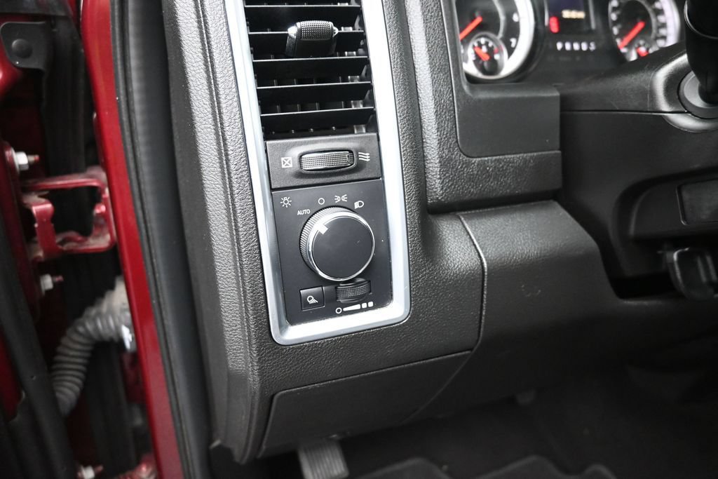 Used 2024 RAM 1500 Classic SLT AWD/4WD image 12