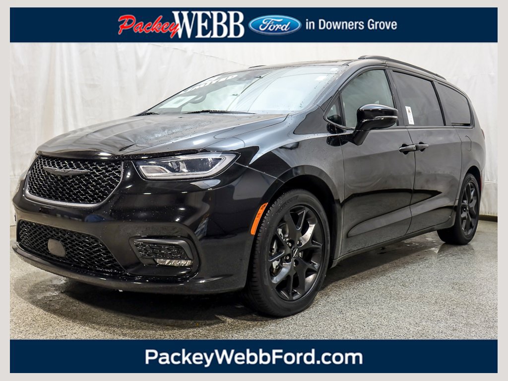 Used 2025 Chrysler Pacifica Limited