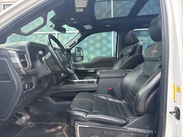 Certified 2024 Ford F250 Platinum AWD/4WD image 9