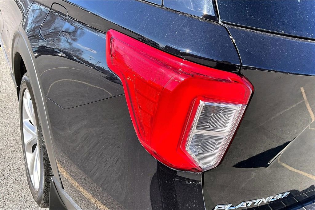 Certified 2021 Ford Explorer Platinum w/ Equipment Group 601A image 30