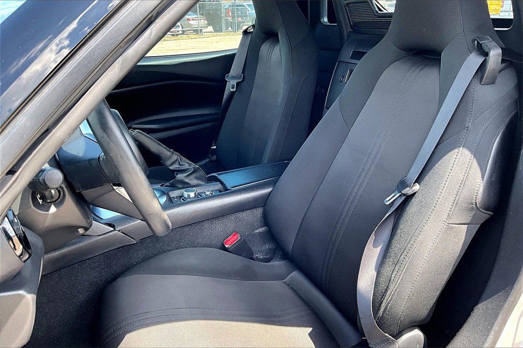 Used 2022 MAZDA MX-5 Miata Sport image 16