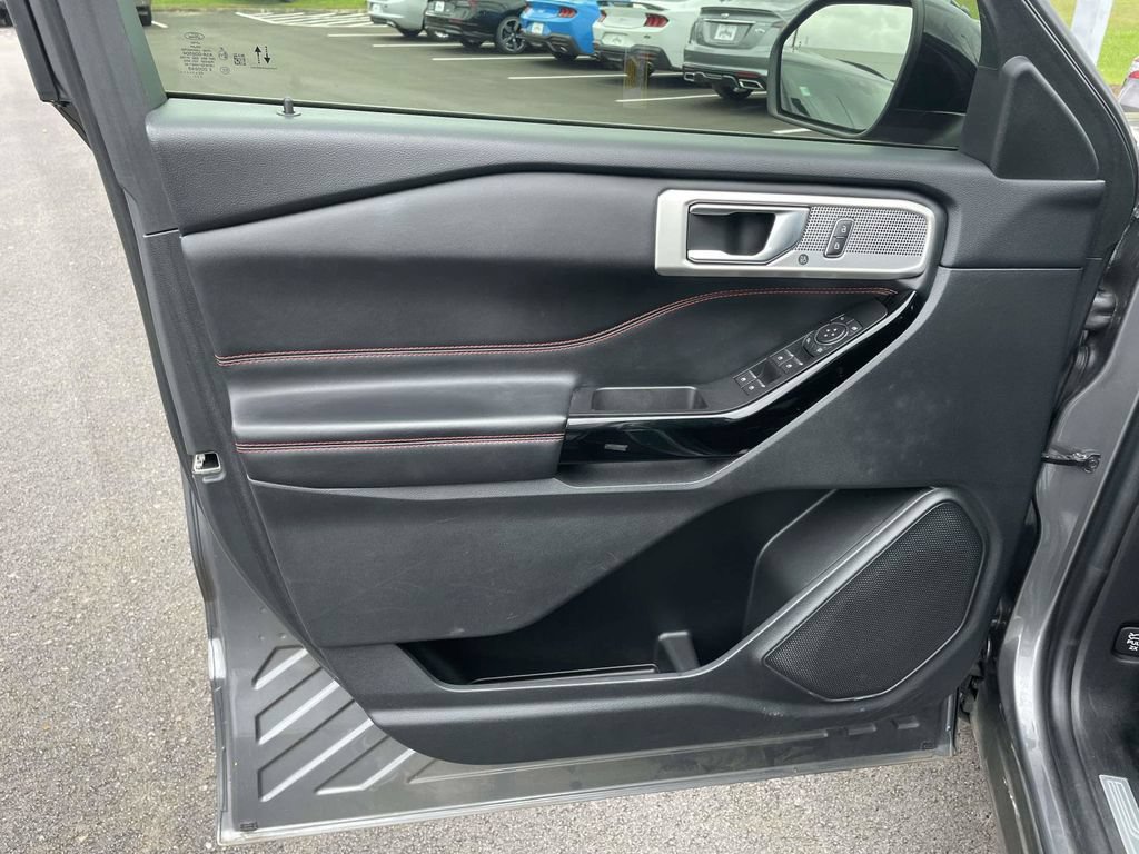 Certified 2022 Ford Explorer ST-Line RWD image 15
