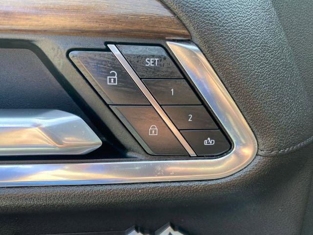 Used 2022 Chevrolet Silverado 1500 High Country w/ High Country Premium Package AWD/4WD image 14