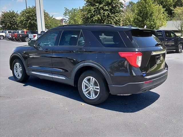Certified 2023 Ford Explorer XLT RWD image 6