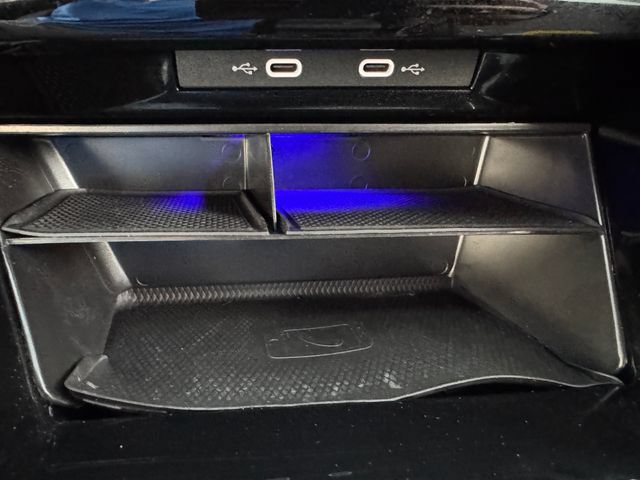 Used 2024 Volkswagen Golf R AWD/4WD image 27