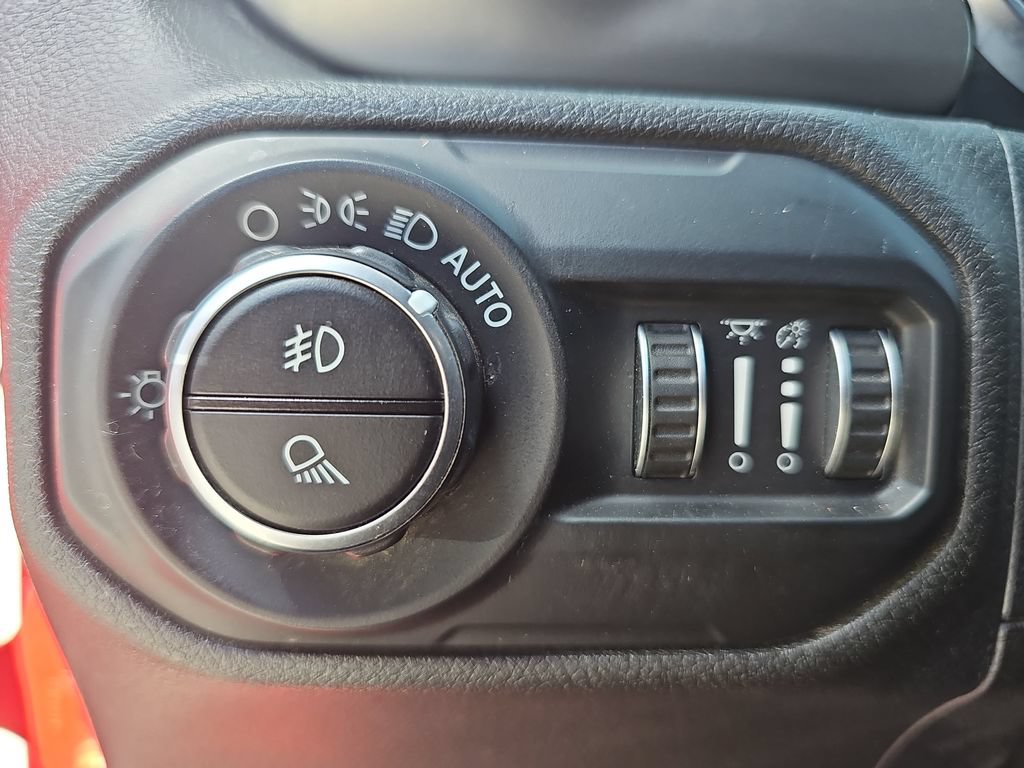 Used 2020 Jeep Gladiator Sport w/ Quick Order Package 24S AWD/4WD image 23