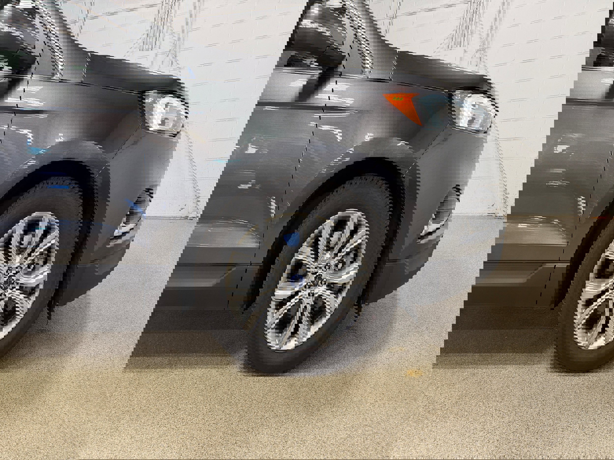 Certified 2019 Ford Edge Titanium w/ Cold Weather Package AWD/4WD image 32