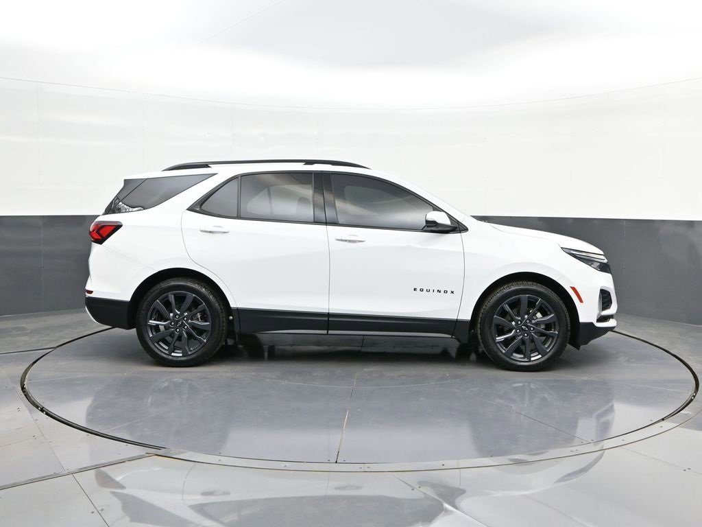 Used 2022 Chevrolet Equinox RS w/ RS Leather Package image 21