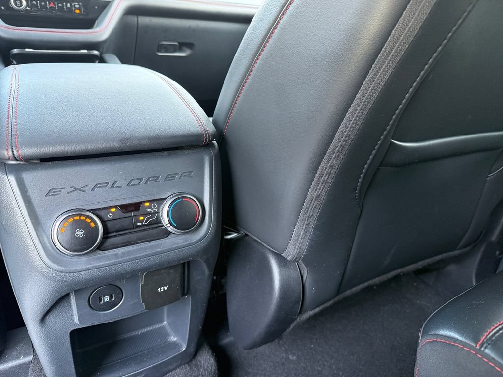 Certified 2025 Ford Explorer ST-Line w/ ST-Line Street Pack AWD/4WD image 21