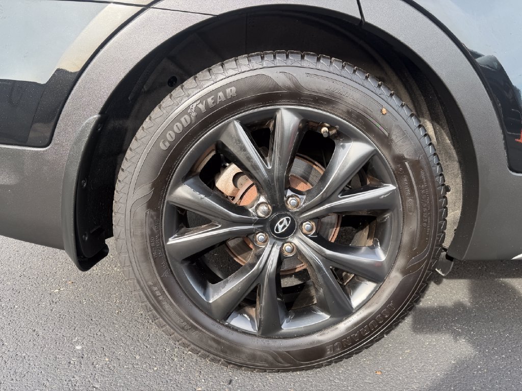 Used 2017 Hyundai Santa Fe Sport FWD image 12