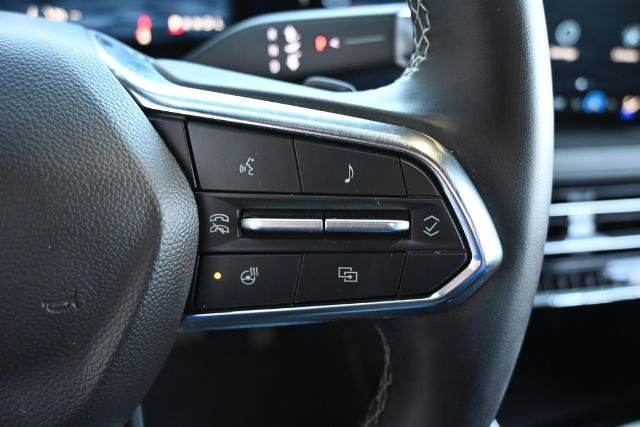 Used 2024 Chevrolet Traverse LS AWD/4WD image 33