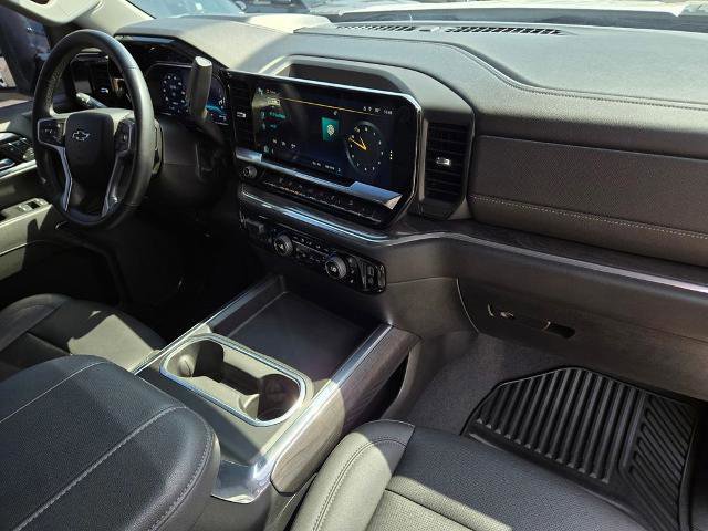 Used 2024 Chevrolet Silverado 2500 LTZ w/ LTZ Plus Package image 7