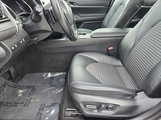 Used 2021 Toyota Camry SE image 12