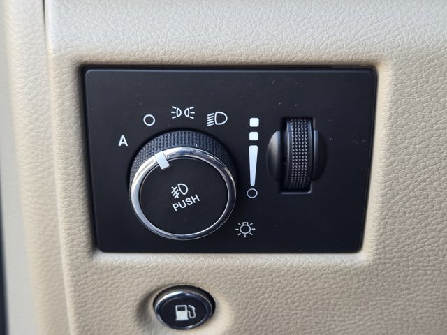 Used 2017 Jeep Grand Cherokee Limited image 20