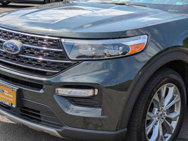 Certified 2023 Ford Explorer XLT w/ Equipment Group 202A image 9