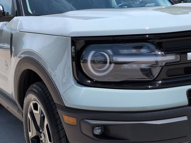 Certified 2022 Ford Bronco Sport Outer Banks w/ Tech Package AWD/4WD image 11