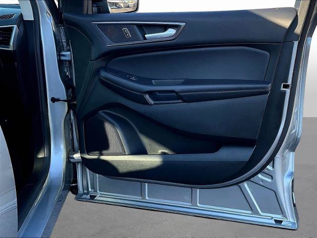 Certified 2022 Ford Edge SE w/ Black Appearance Package AWD/4WD image 28