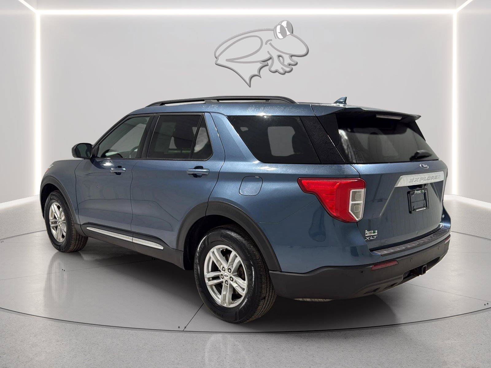 Certified 2020 Ford Explorer XLT w/ Comfort Package AWD/4WD image 3