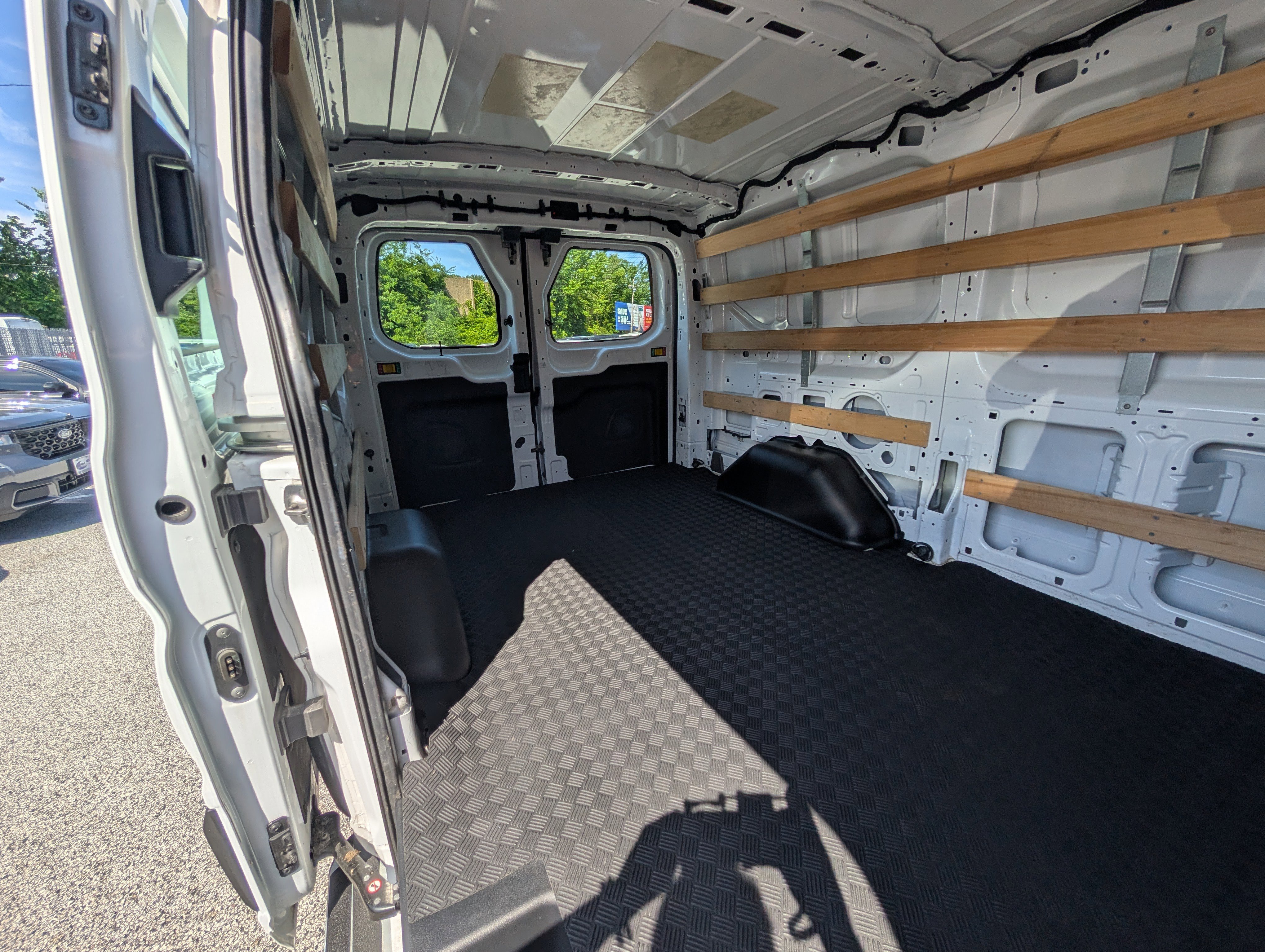 Certified 2024 Ford Transit 250 Low Roof w/ Exterior Upgrade Package RWD image 14