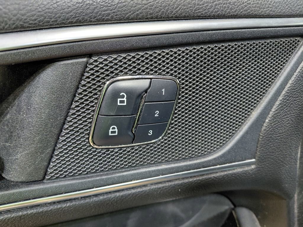 Certified 2018 Ford Edge Titanium AWD/4WD image 8