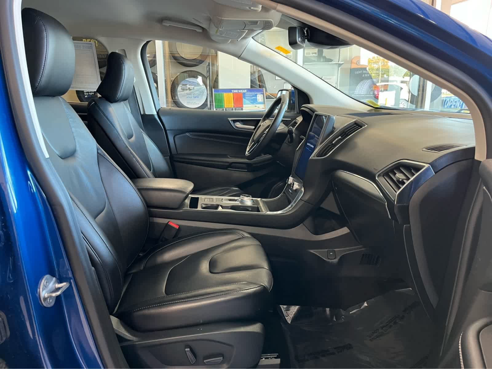 Certified 2022 Ford Edge Titanium AWD/4WD image 39