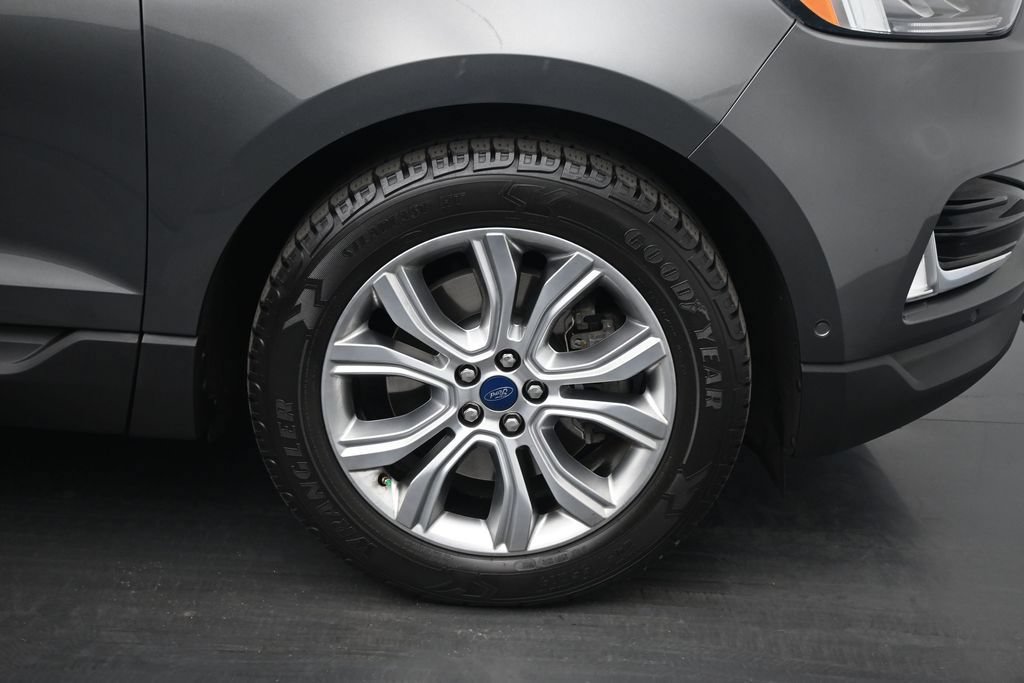 Certified 2020 Ford Edge Titanium w/ Equipment Group 301A AWD/4WD image 25